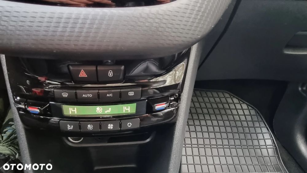 Peugeot 2008 PureTech 110 Stop&Start Style - 12