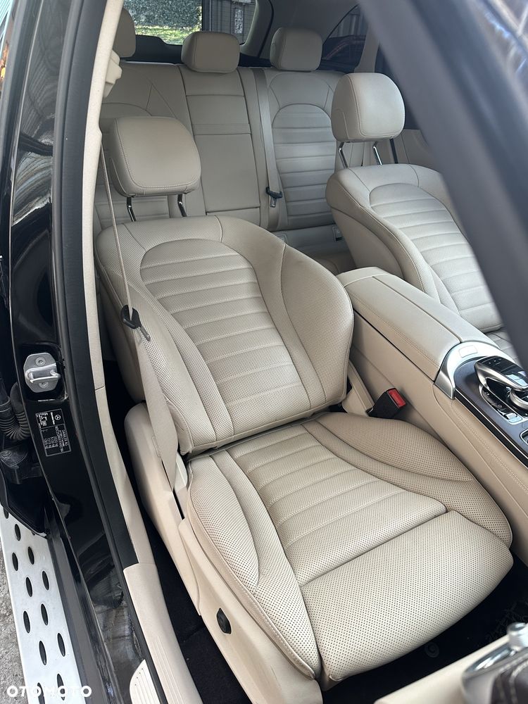 Mercedes-Benz GLC 220 d 4Matic 9G-TRONIC Exclusive - 30