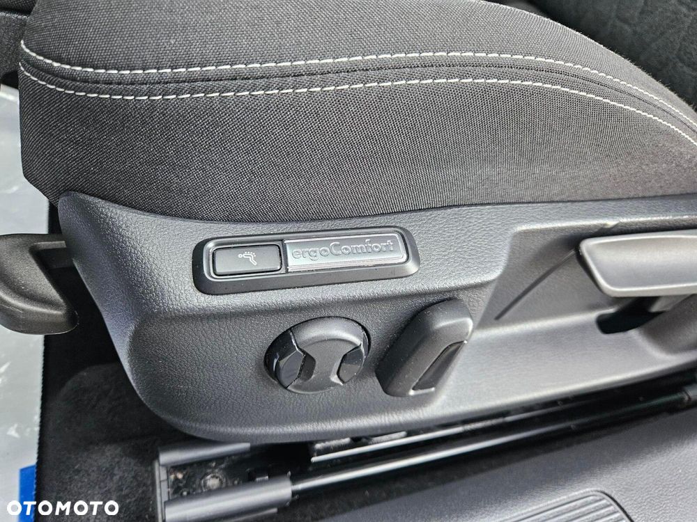 Volkswagen Passat 2.0 TDI EVO Business DSG - 12