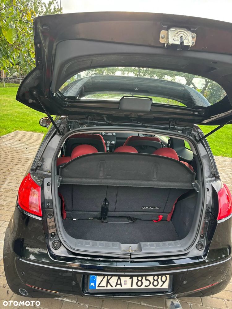 Mitsubishi Colt - 9