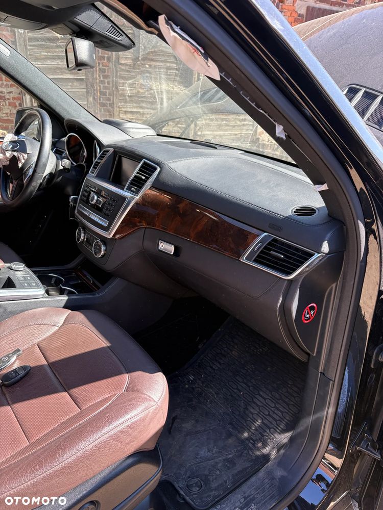 Mercedes-Benz GL - 19