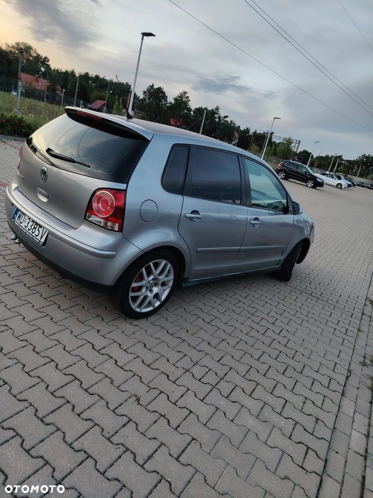 Volkswagen Polo - 2