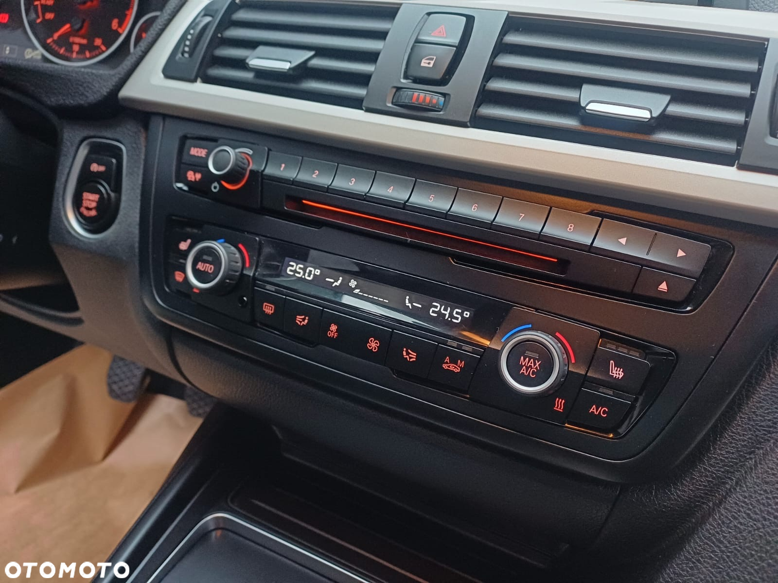 BMW Seria 3 320d - 29
