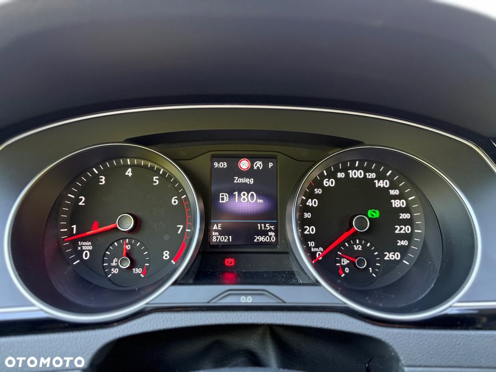 Volkswagen Passat 1.5 TSI EVO Business DSG - 25