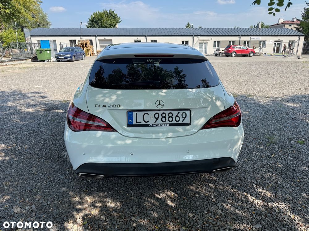 Mercedes-Benz CLA 200 7G-DCT Urban - 6