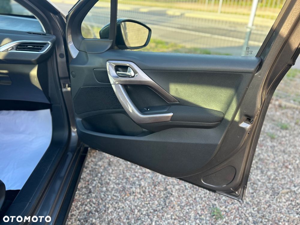 Peugeot 2008 PureTech 110 Style - 14