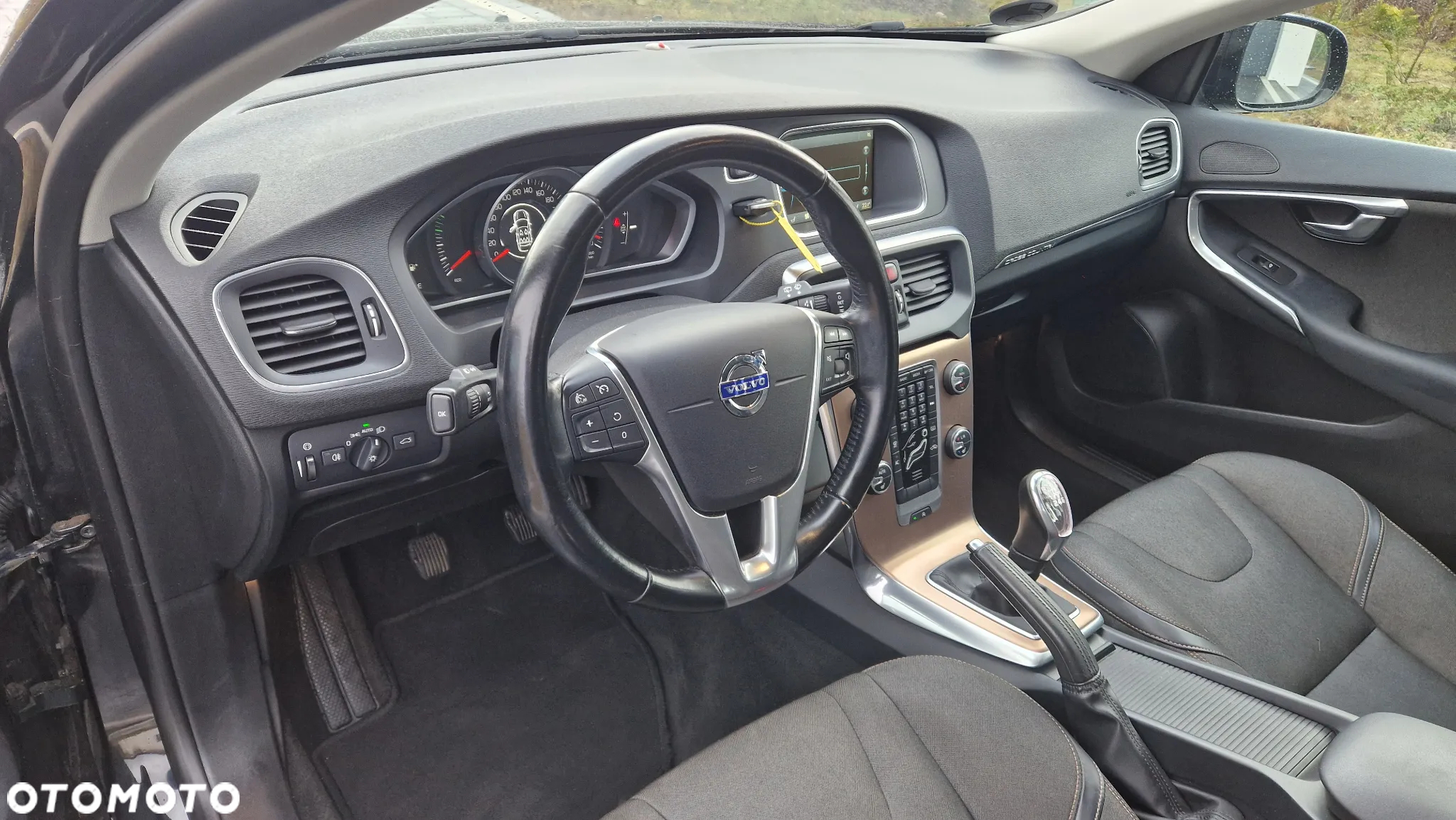 Volvo V40 - 16