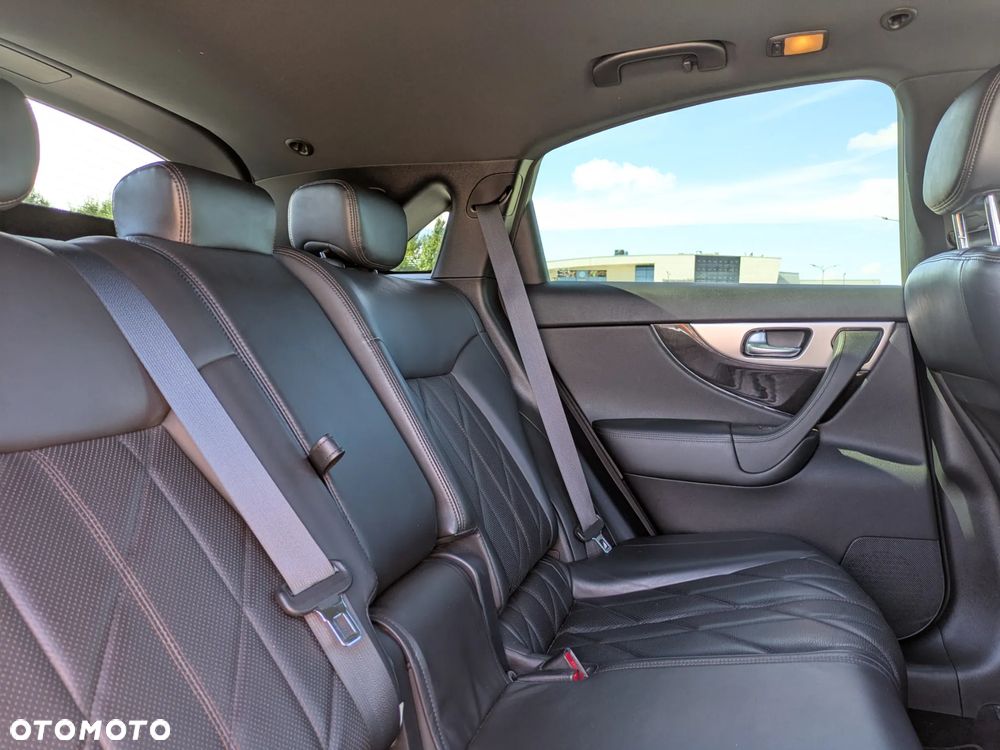 Infiniti FX FX30d S Premium - 26