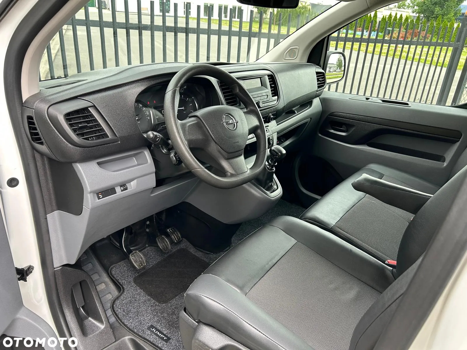 Opel Vivaro - 18