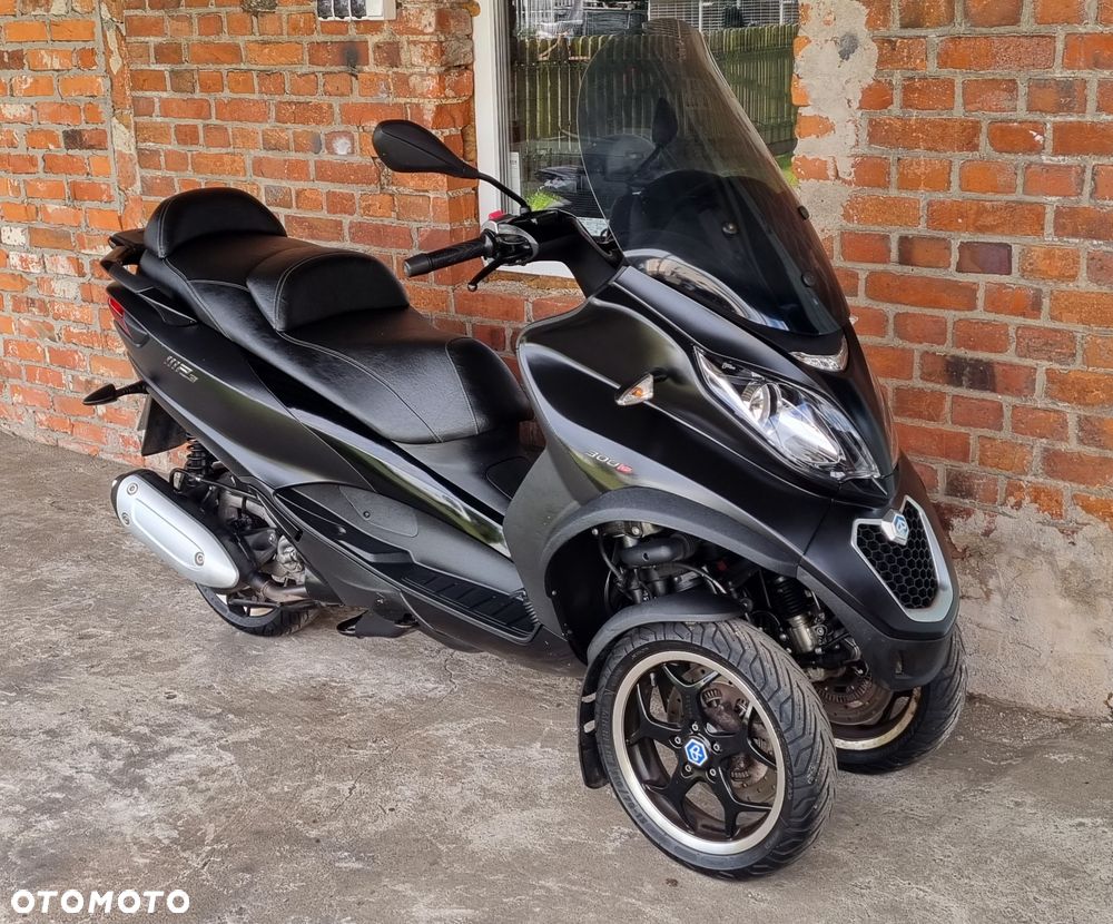 Piaggio MP-3 - 1