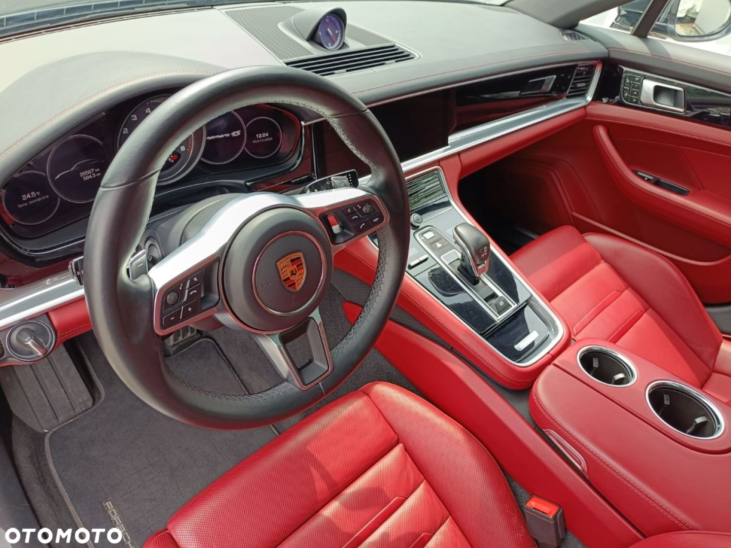Porsche Panamera 4S - 29