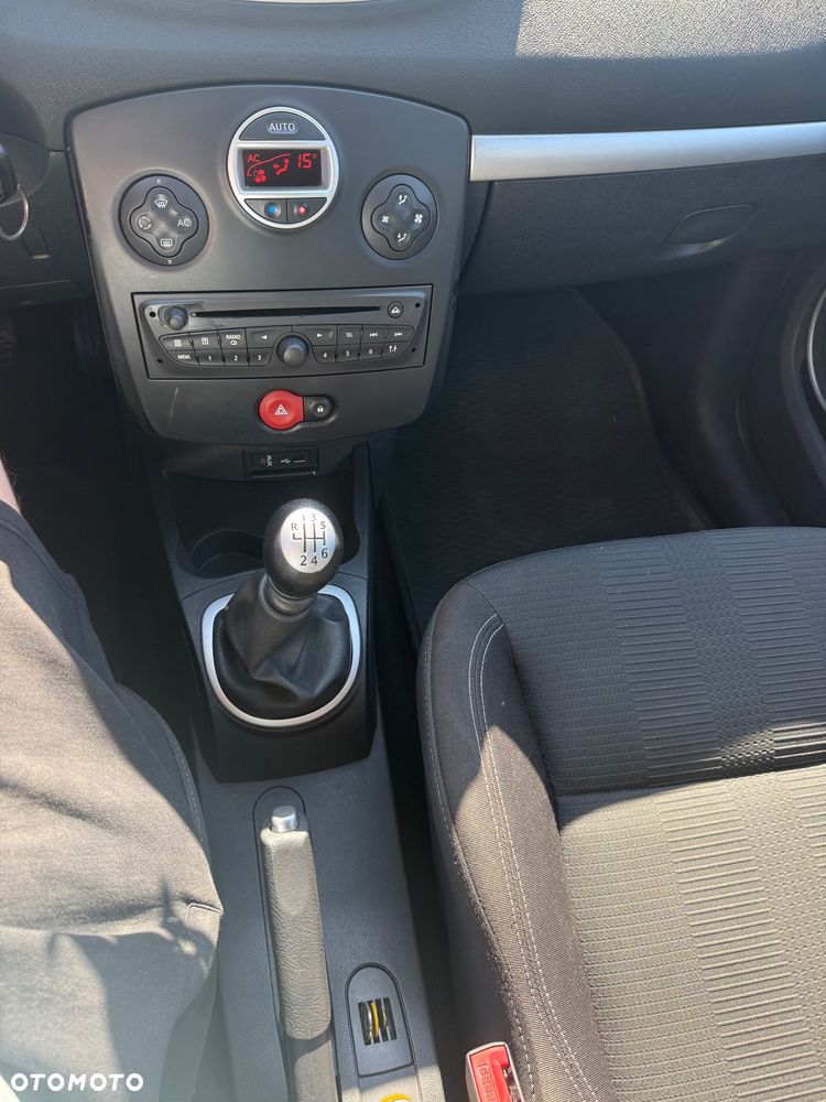 Renault Clio 1.6 16V Dynamique - 17