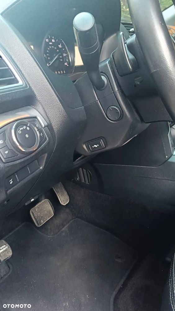 Ford Explorer - 19