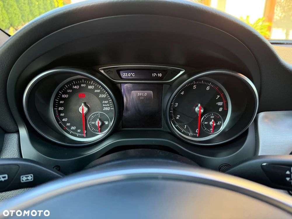 Mercedes-Benz GLA 220 4-Matic AMG Line - 15