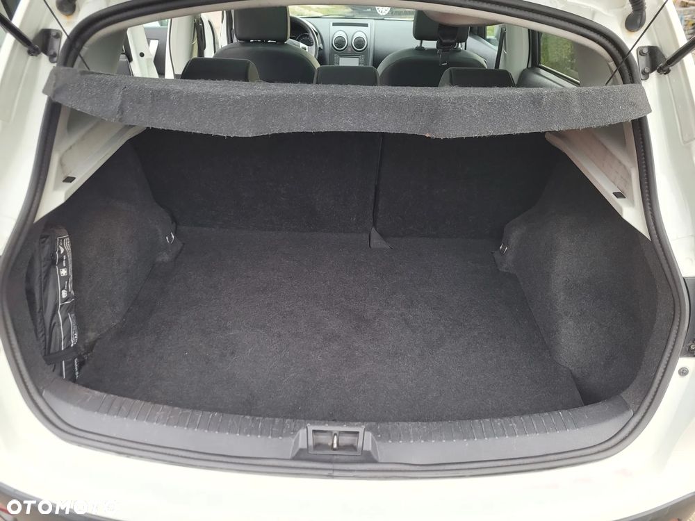 Nissan Qashqai 1.6 360 - 24