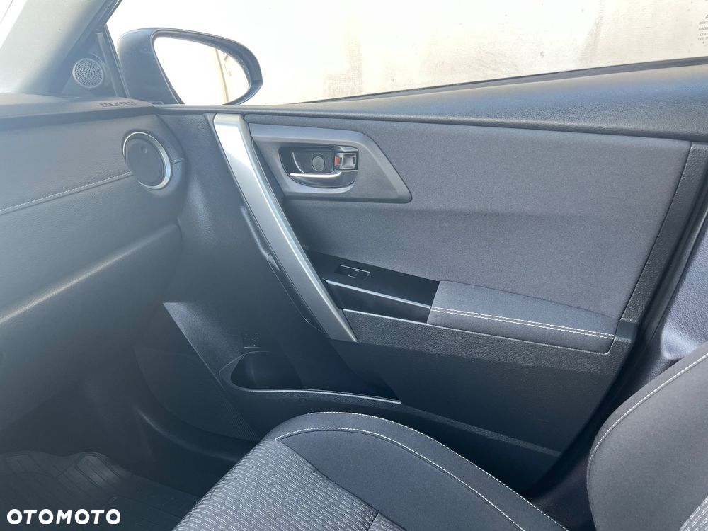 Toyota Auris - 29