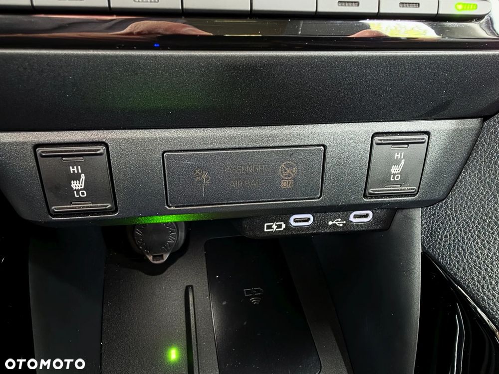 Toyota Yaris Hybrid 1.5 Style - 34