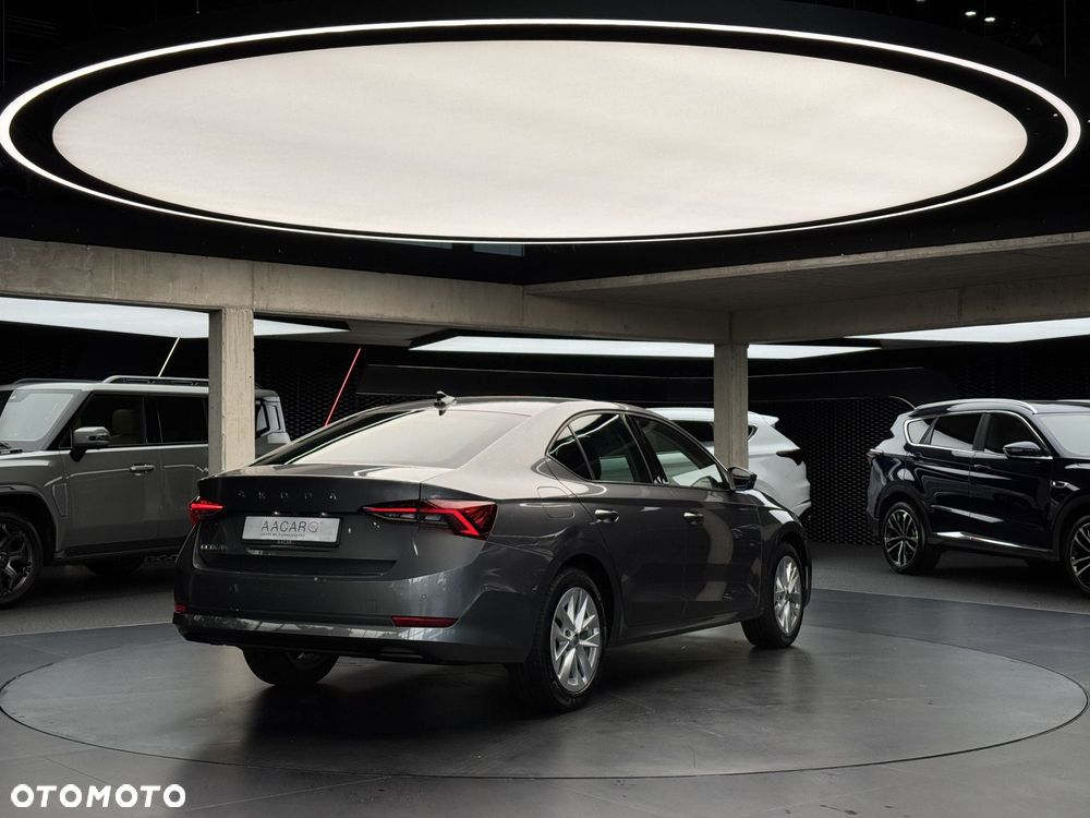 Skoda Octavia 2.0 TDI Ambition DSG - 6