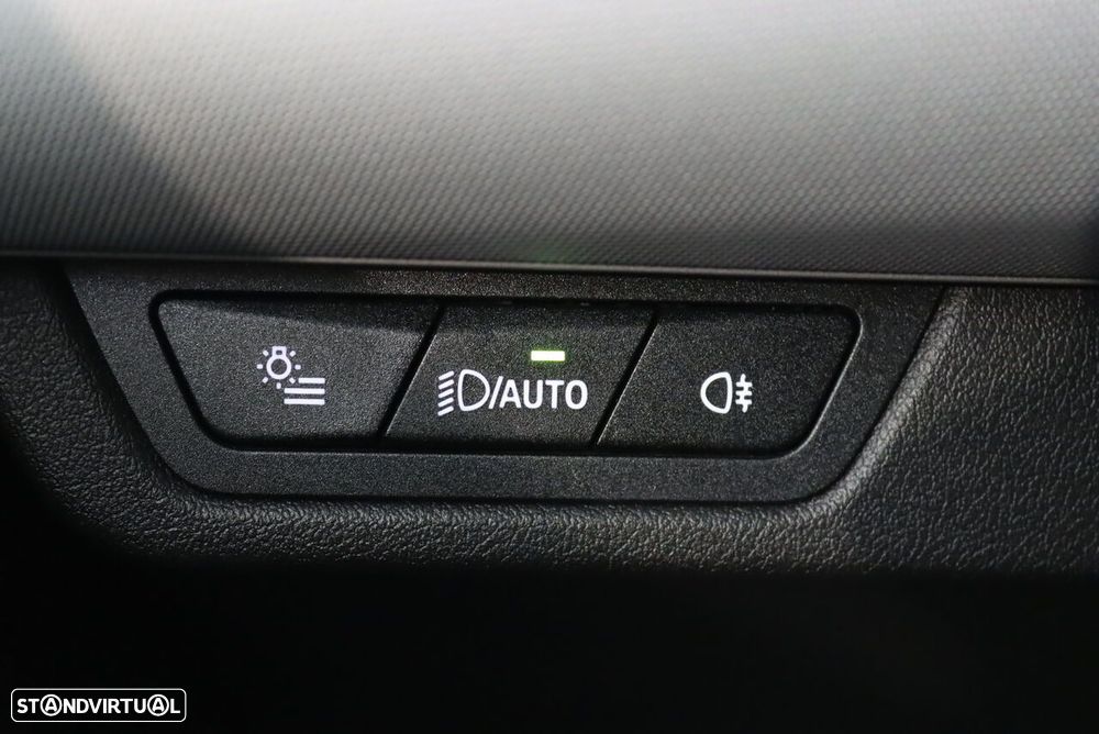 BMW 218 Active Tourer i Auto - 17