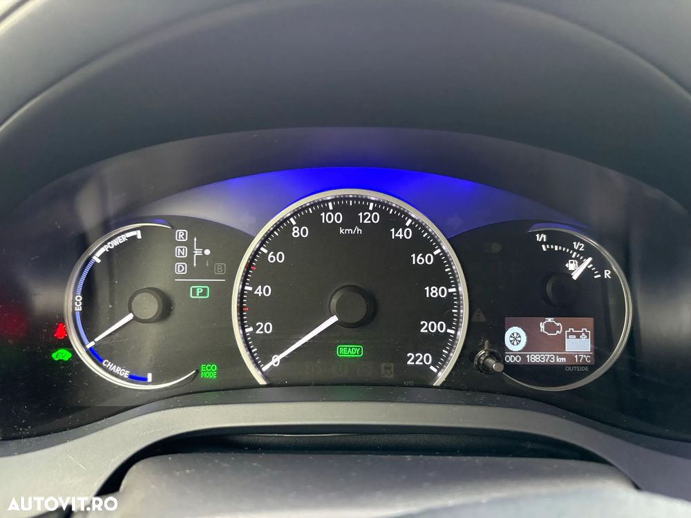 Lexus CT - 13