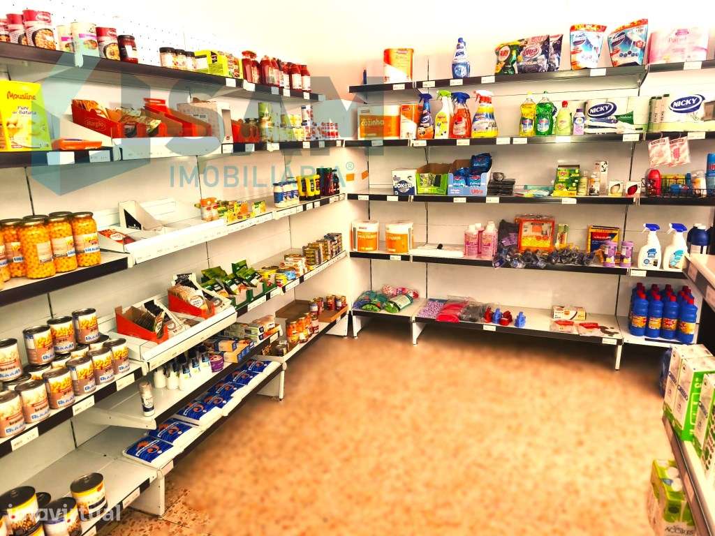 Mini Mercado em Zona Estratégica com Possibilidade de Novo Negócio - Grande imagem: 3/11