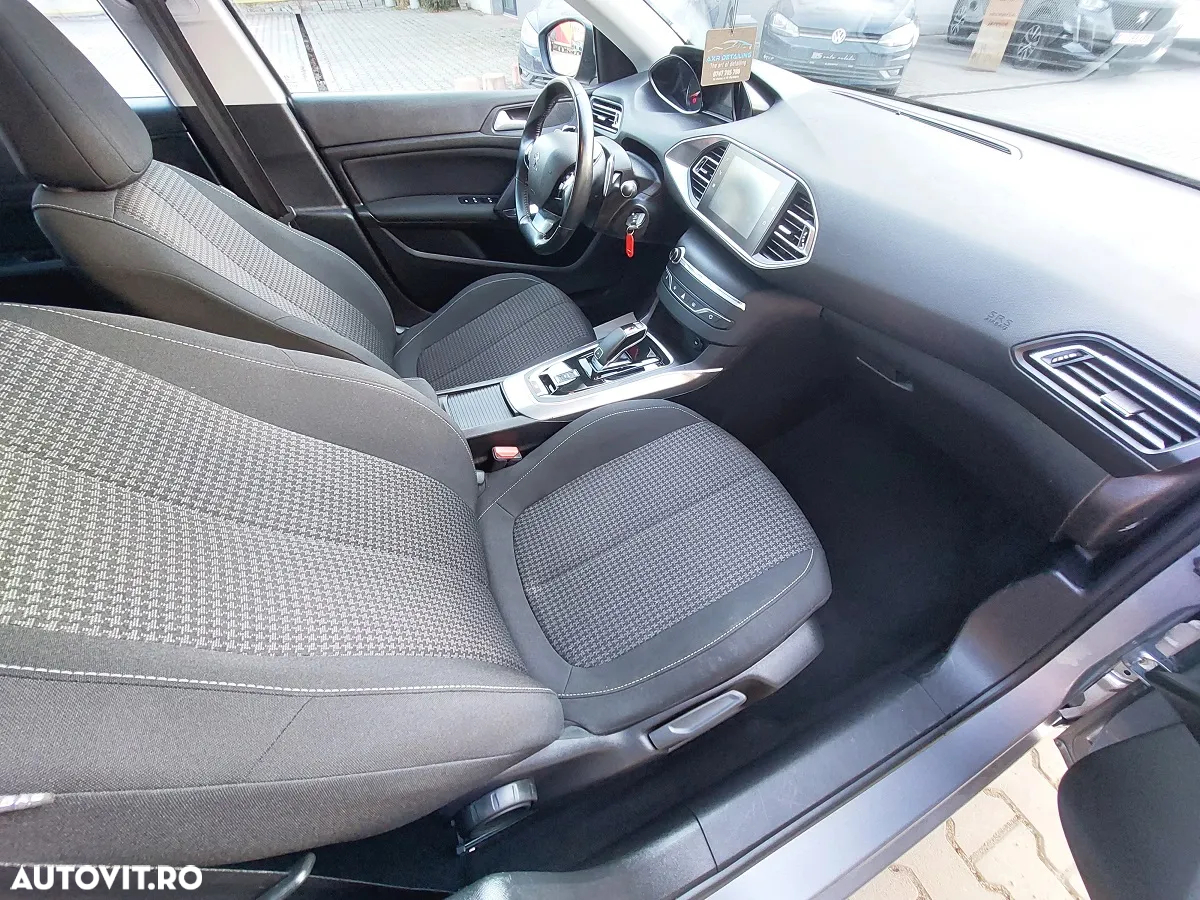 Peugeot 308 1.2 L PureTech Turbo S&S Active Aut. - 11