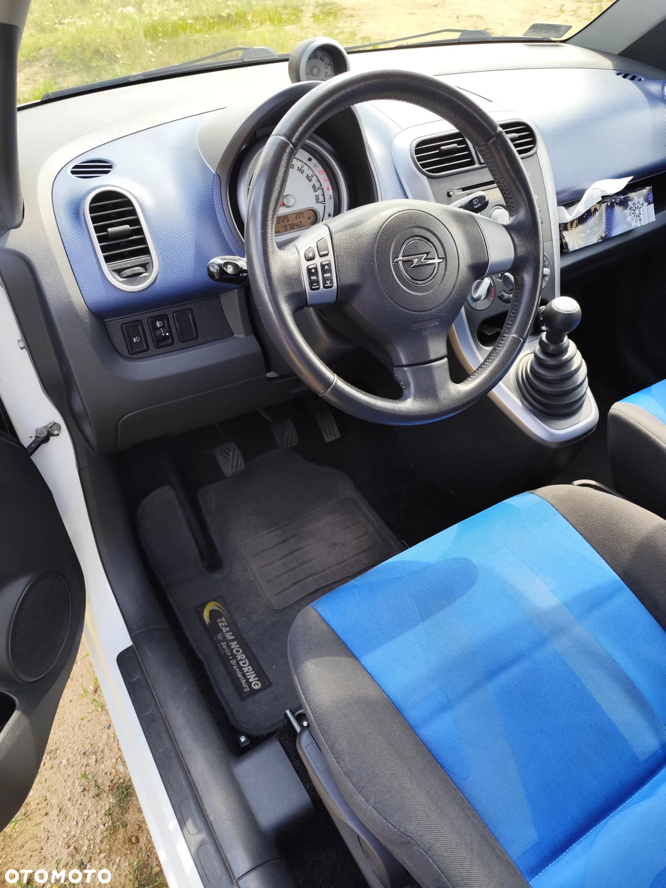 Opel Agila 1.0 - 14