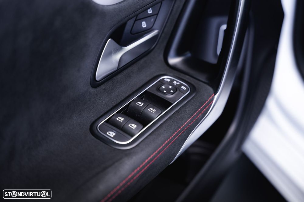 Mercedes-Benz A 250 e AMG Line - 58