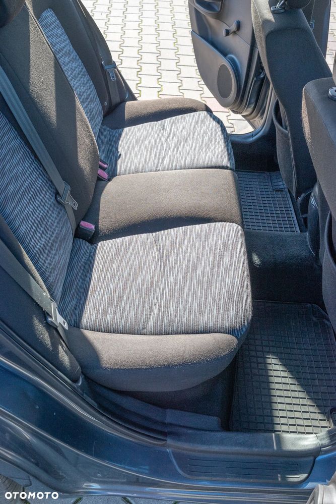 Kia Ceed - 6