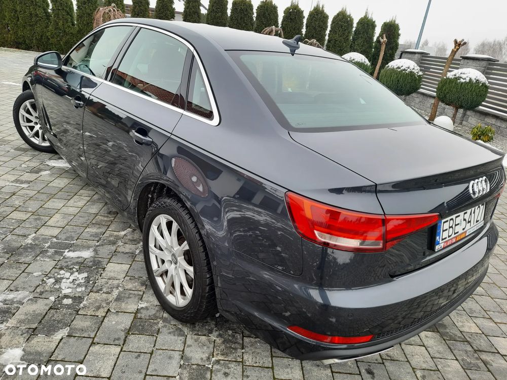 Audi A4 Limousine - 5