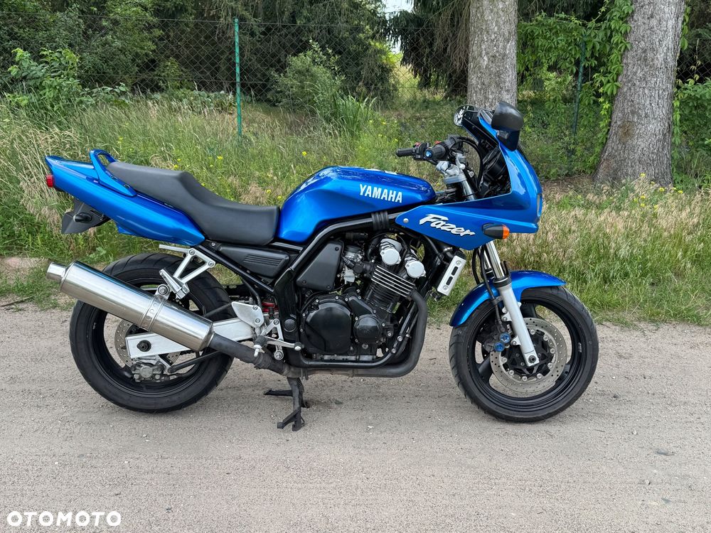 Yamaha FZS - 2
