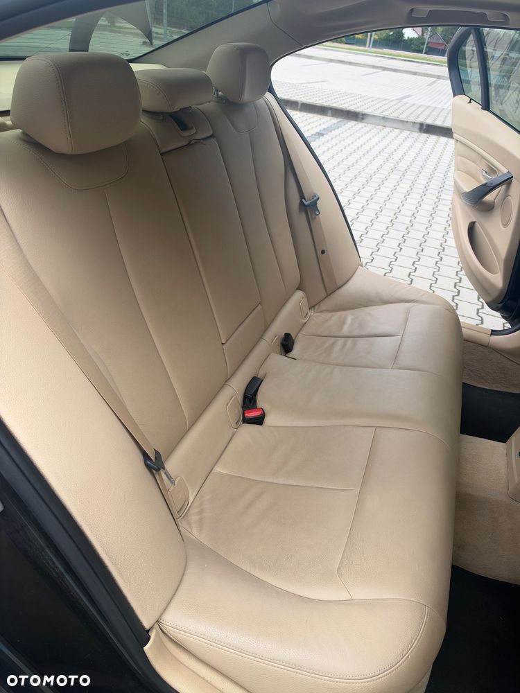 BMW Seria 3 - 10