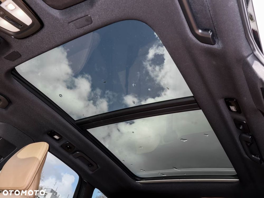 Volvo XC 60 B5 B AWD Ultra Dark - 11