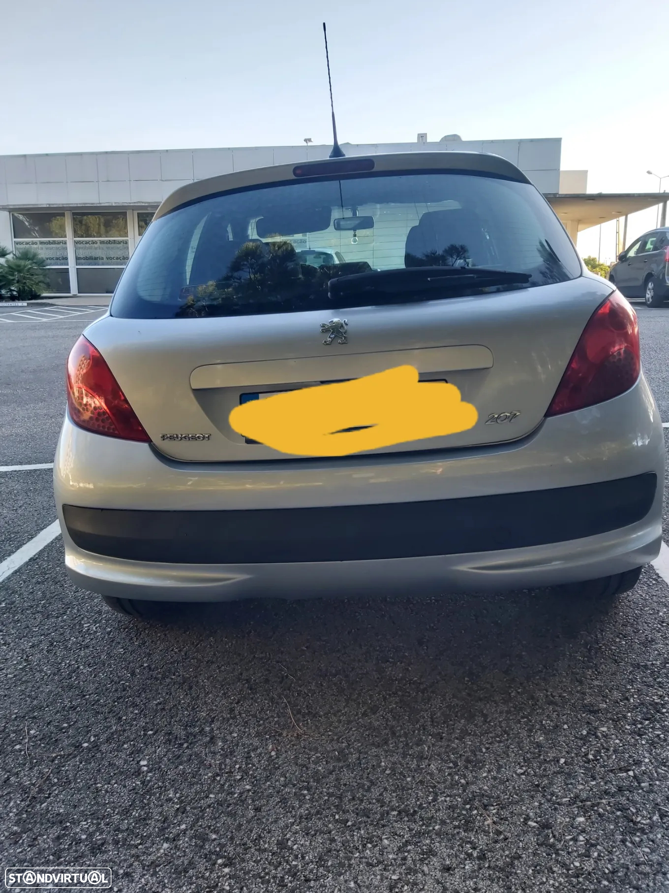 Peugeot 207 1.4 HDi Premium - 4