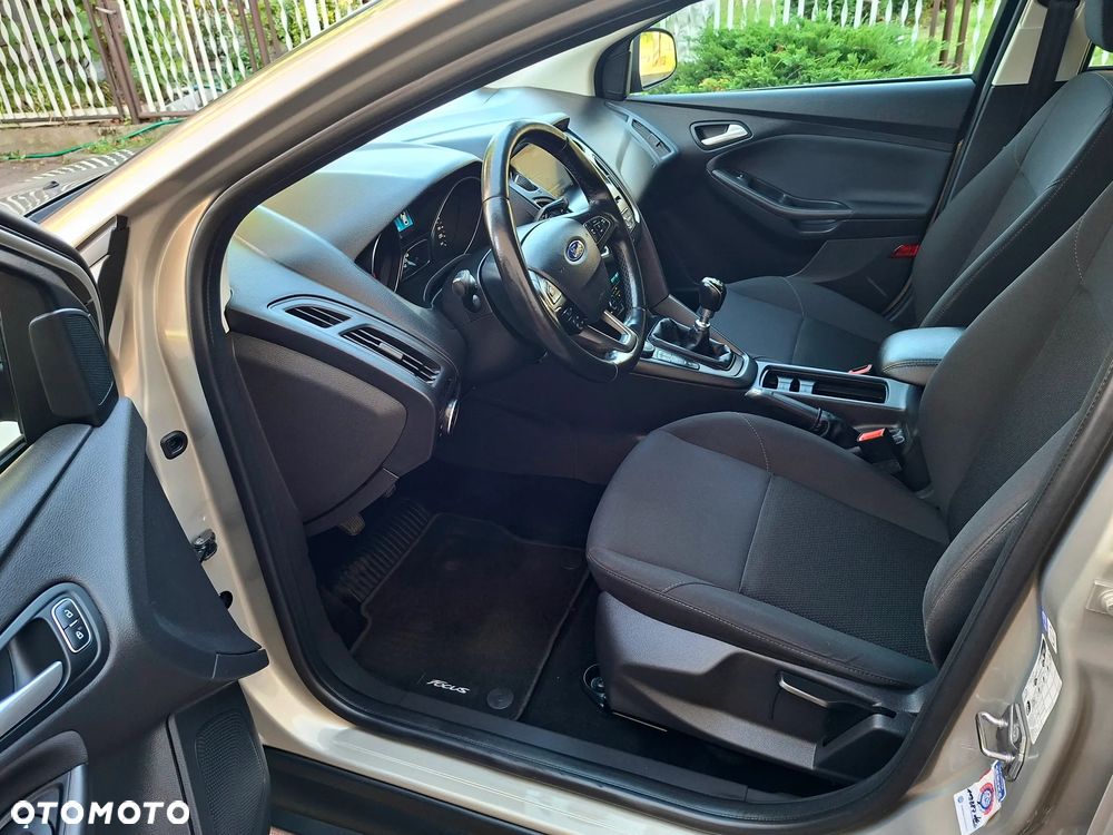Ford Focus - 17