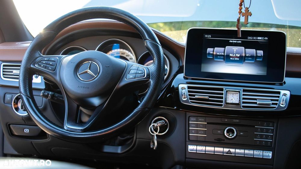 Mercedes-Benz CLS 250 d 4MATIC Aut - 27