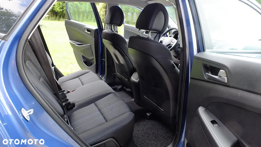 Hyundai Tucson 1.7 CRDI BlueDrive Style 2WD - 15