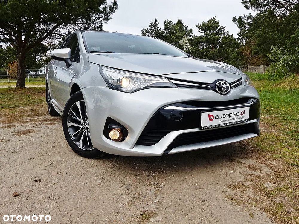 Toyota Avensis 2.0 D-4D Premium - 6