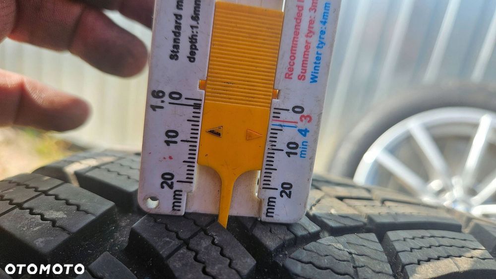 felgi bmw g20 7.5x17" et30 opony zima goodyear 225/50 r17 2022 7mm - 5