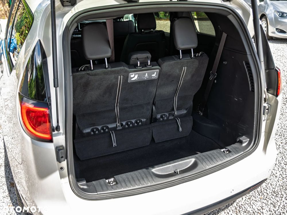 Chrysler Pacifica - 7