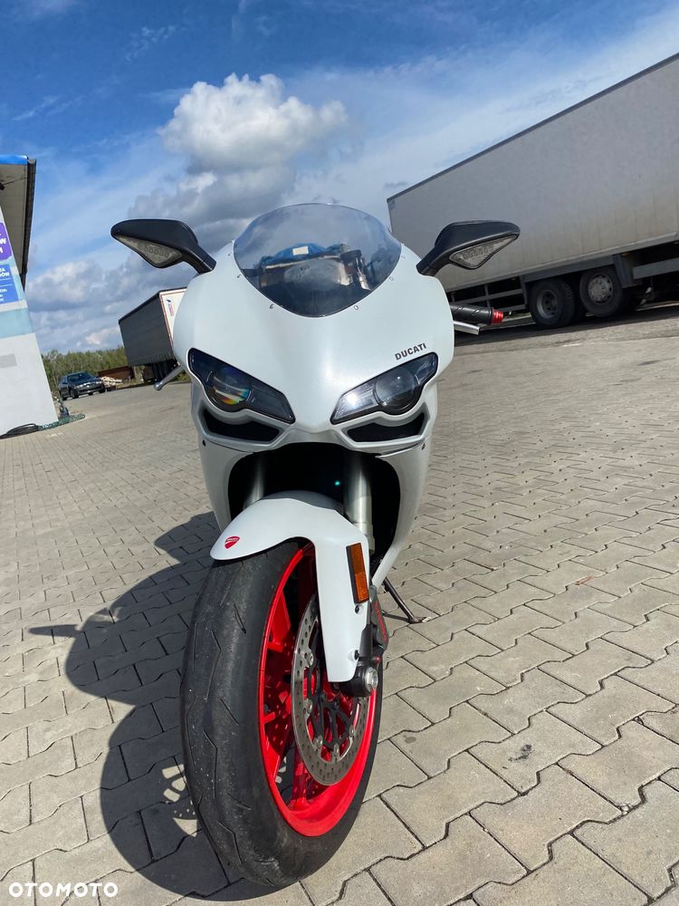 Ducati 848 - 19