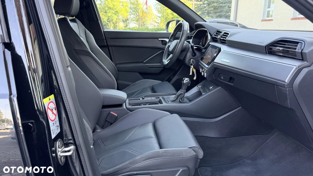 Audi Q3 45 TFSIe S tronic S line - 27