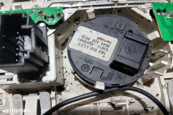 Lampa plafon fata 1K0947105 1K0959613C 1K0947133 1K0947105 1K0959613C - 4