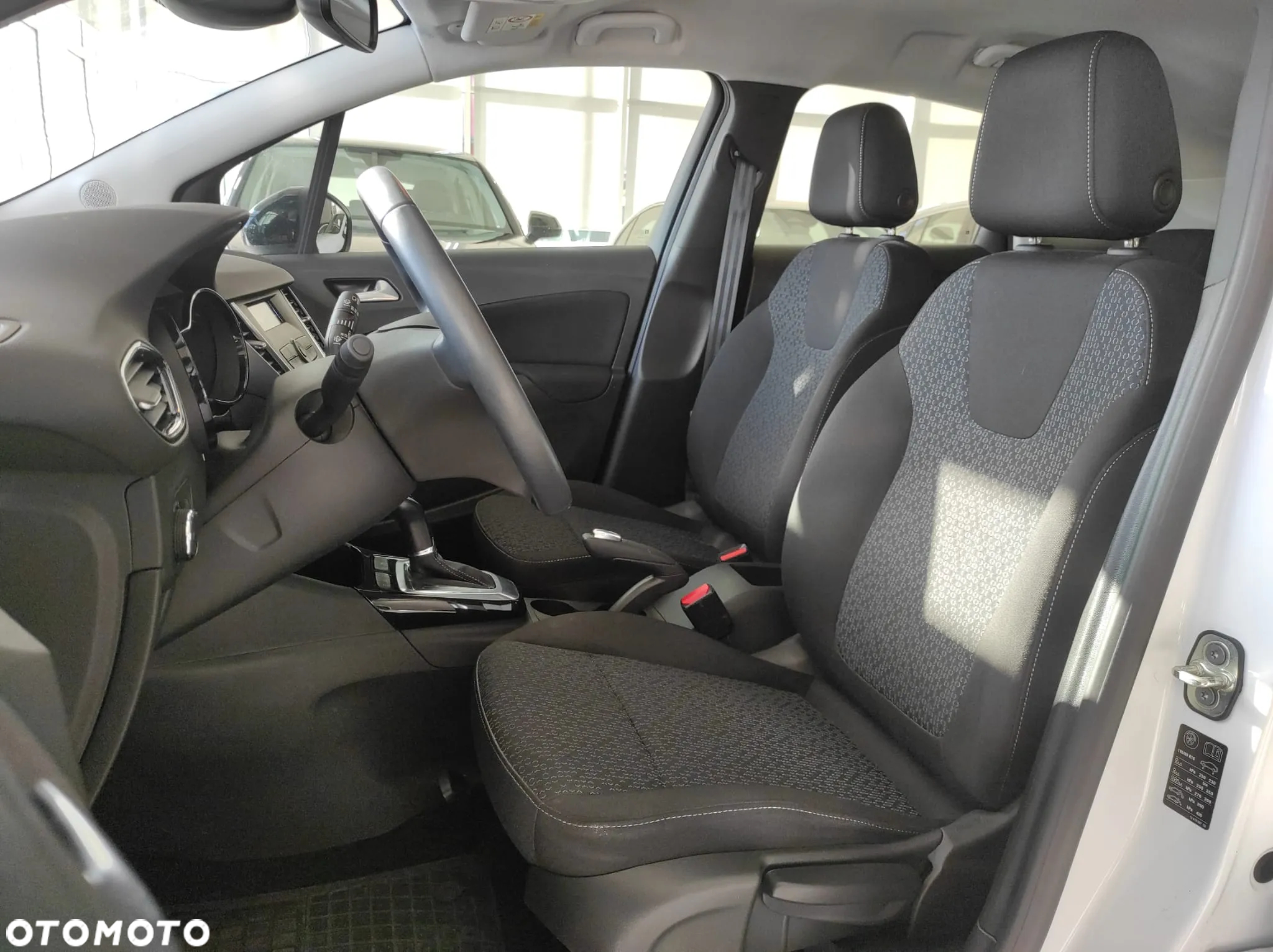 Opel Crossland X - 7