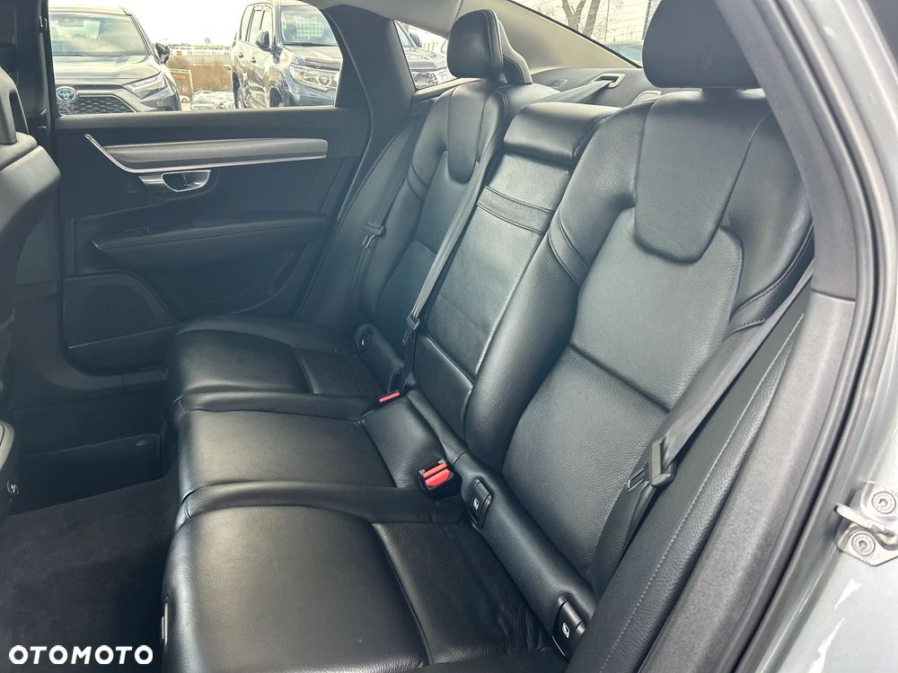 Volvo S90 D3 Momentum - 27