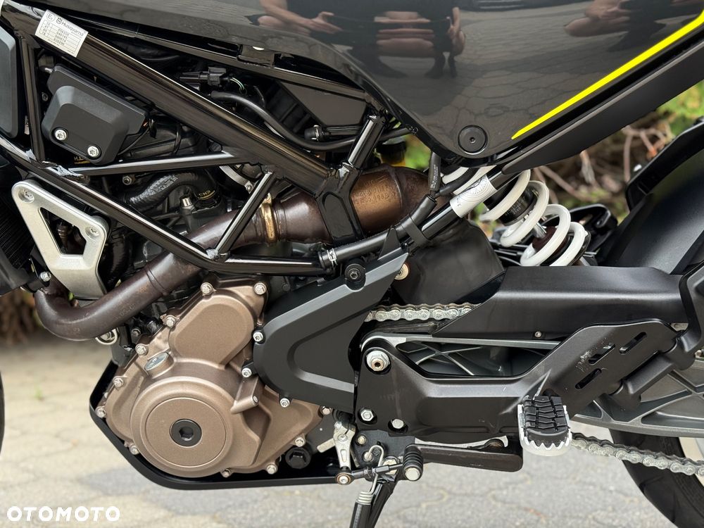 Husqvarna Svartpilen - 34
