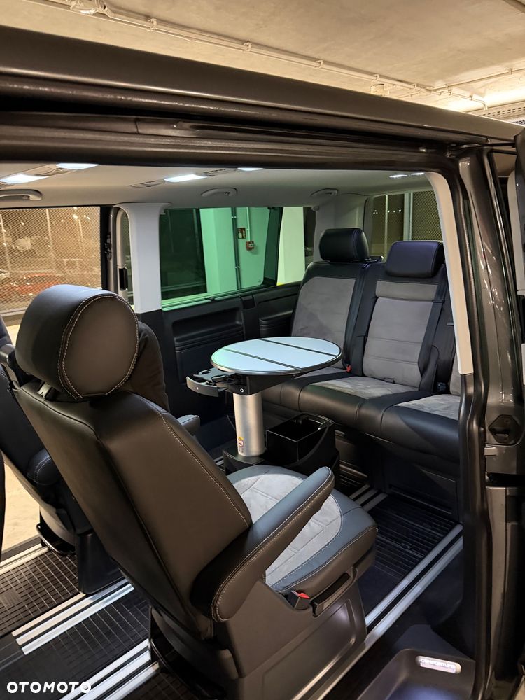 Volkswagen Multivan - 13