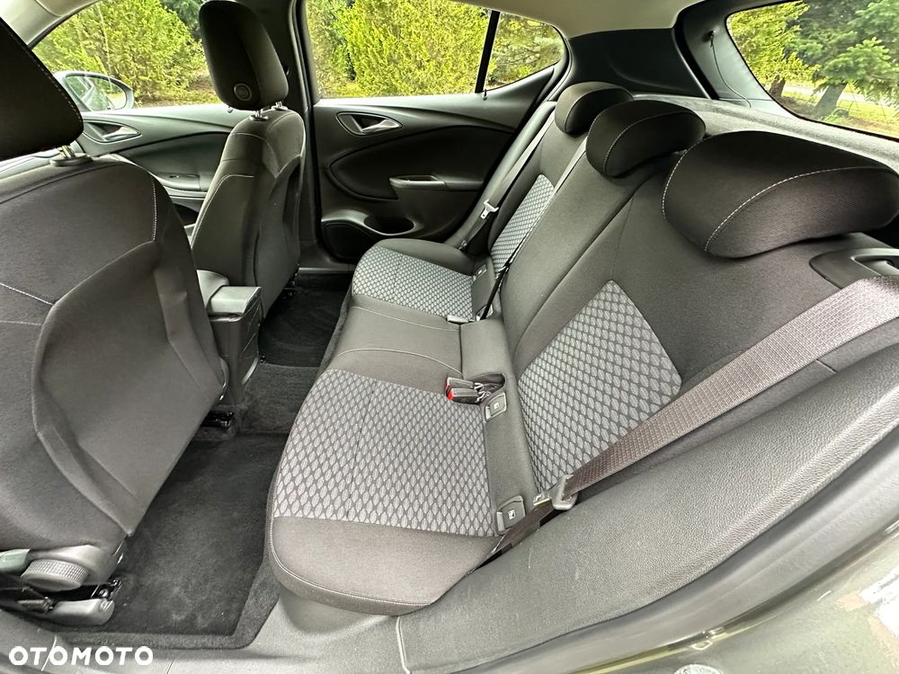 Opel Astra 1.6 Turbo Start/Stop ON - 20