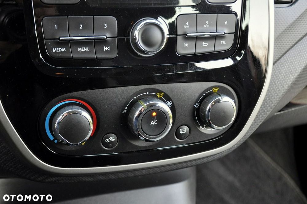 Renault Captur - 31