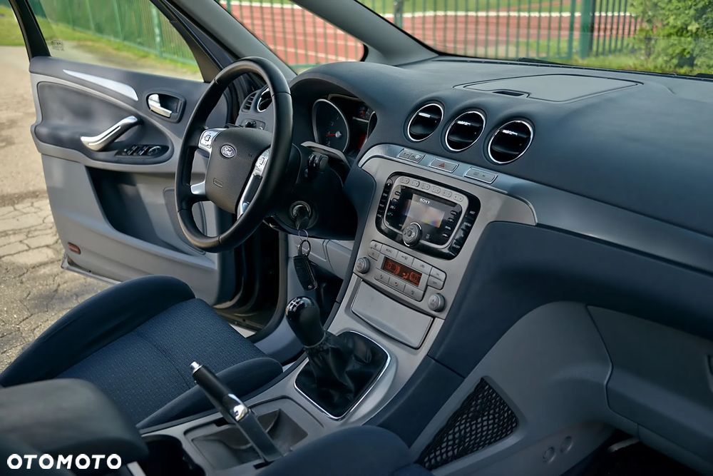 Ford S-Max - 28